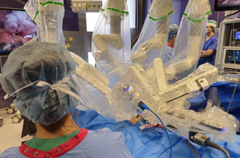 Pionierska operacja hybrydowa u 4-letniego pacjenta z neuroblastomą