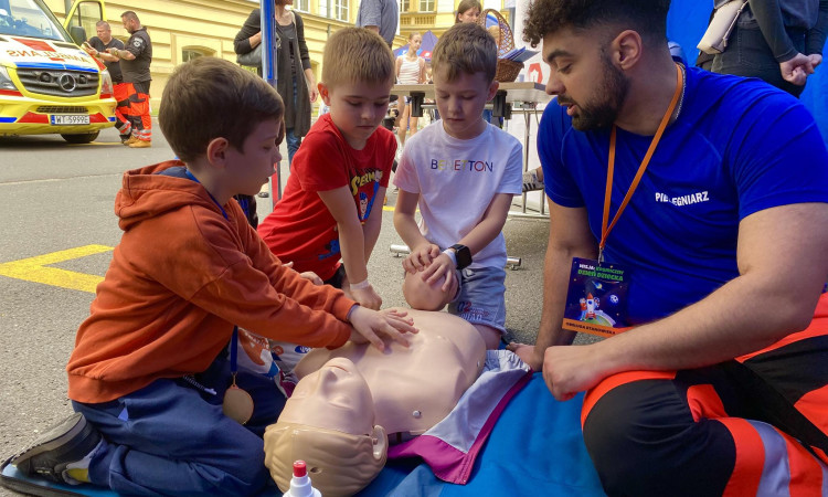 Instytut „Pomnik – Centrum Zdrowia Dziecka” na Kosmicznym Dniu Dziecka w Kancelarii Premiera