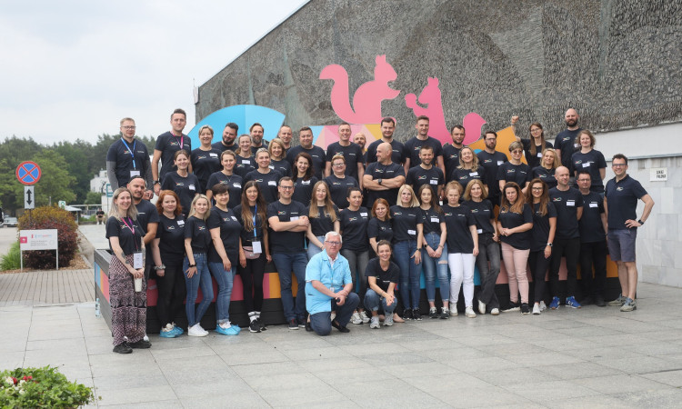 Centrum Zdrowia Dziecka nabrało kolorów dzięki wolontariuszom AkzoNobel i DULUX!