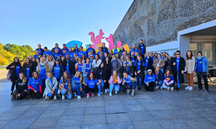 Wolontariusze Fundacji TVN i Warner Bros. Discovery w Centrum Zdrowia Dziecka